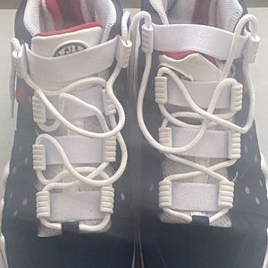 Nike lebron sneakers  size 8.5